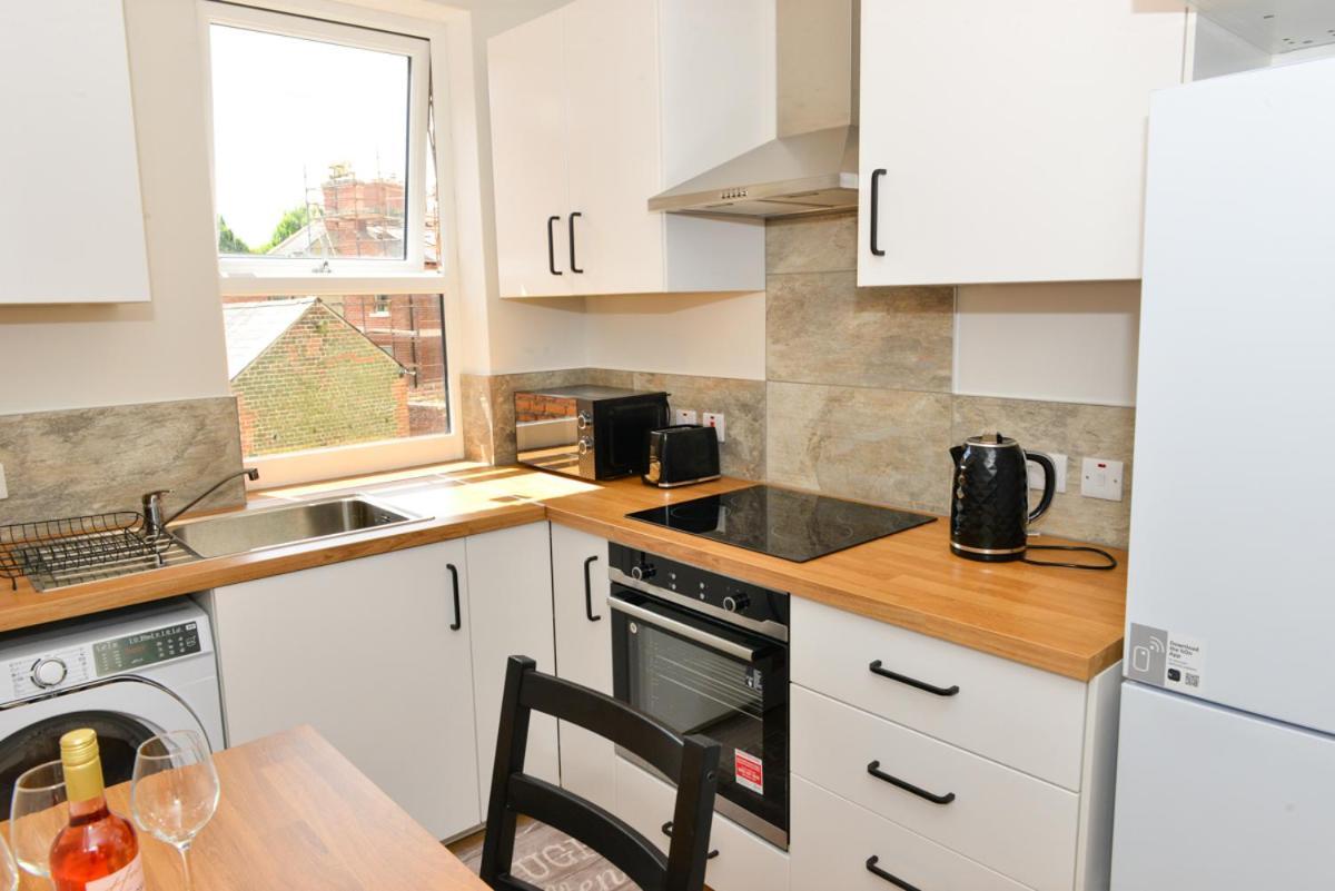 Esterville Apartments 1 And 2 Bedrooms Hot Tub Availability Belfast Eksteriør bilde